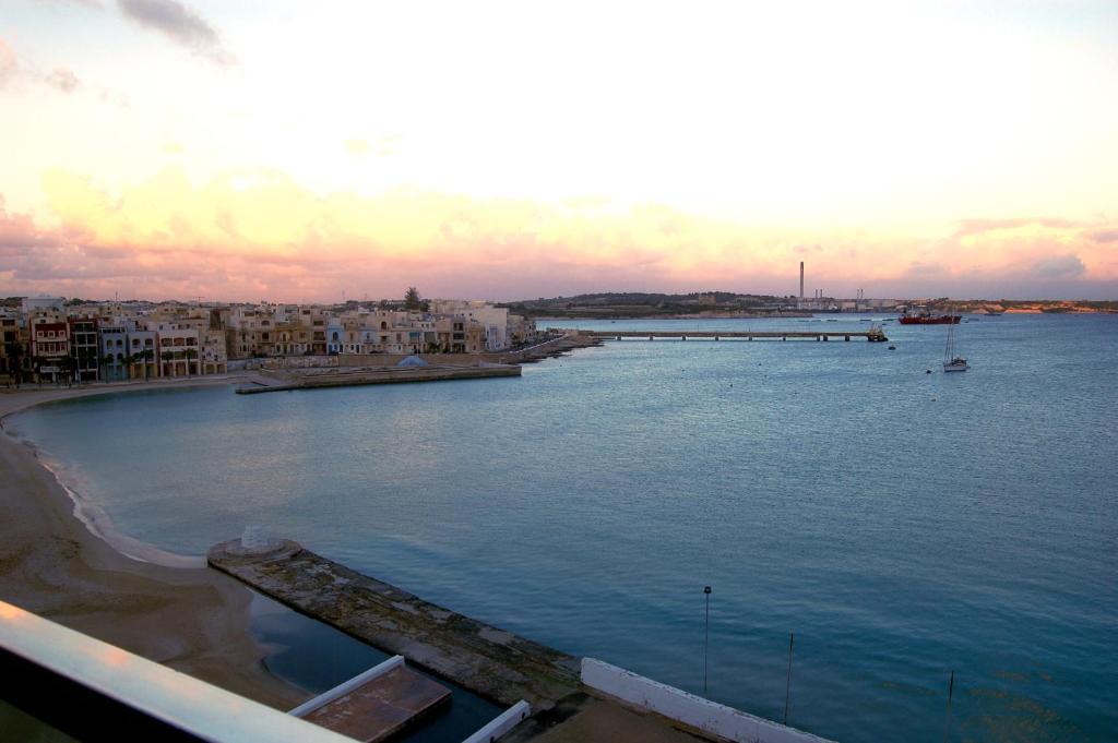 Water'S Edge Hotel Birżebbuġa Δωμάτιο φωτογραφία